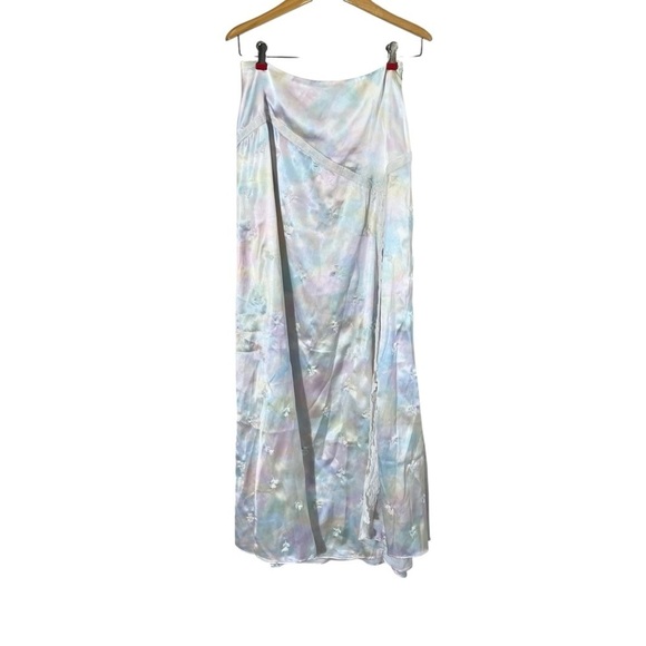 LOVESHACKFANCY Gracia Iridescent Watercolor
Embroidered Floral Maxi Skirt - Picture 4 of 15